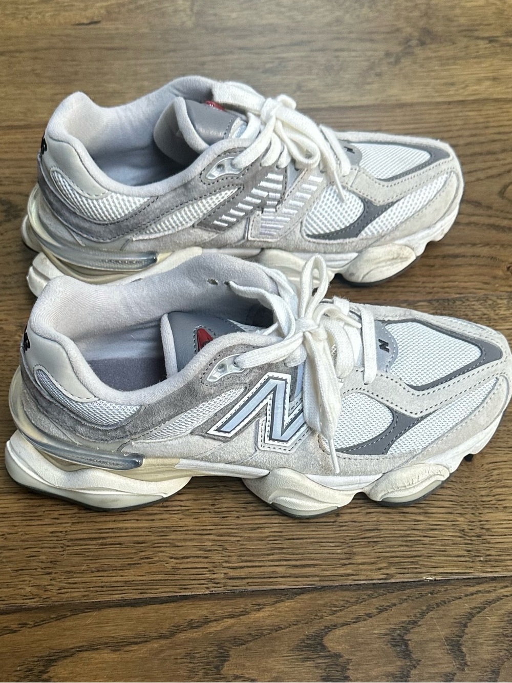 New Balance 9060 Grey Women’s perfect condition size 7.5